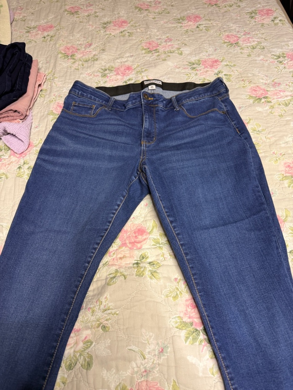 Ava & Viv Mid-Rise Skinny Jeans in Deep Blue